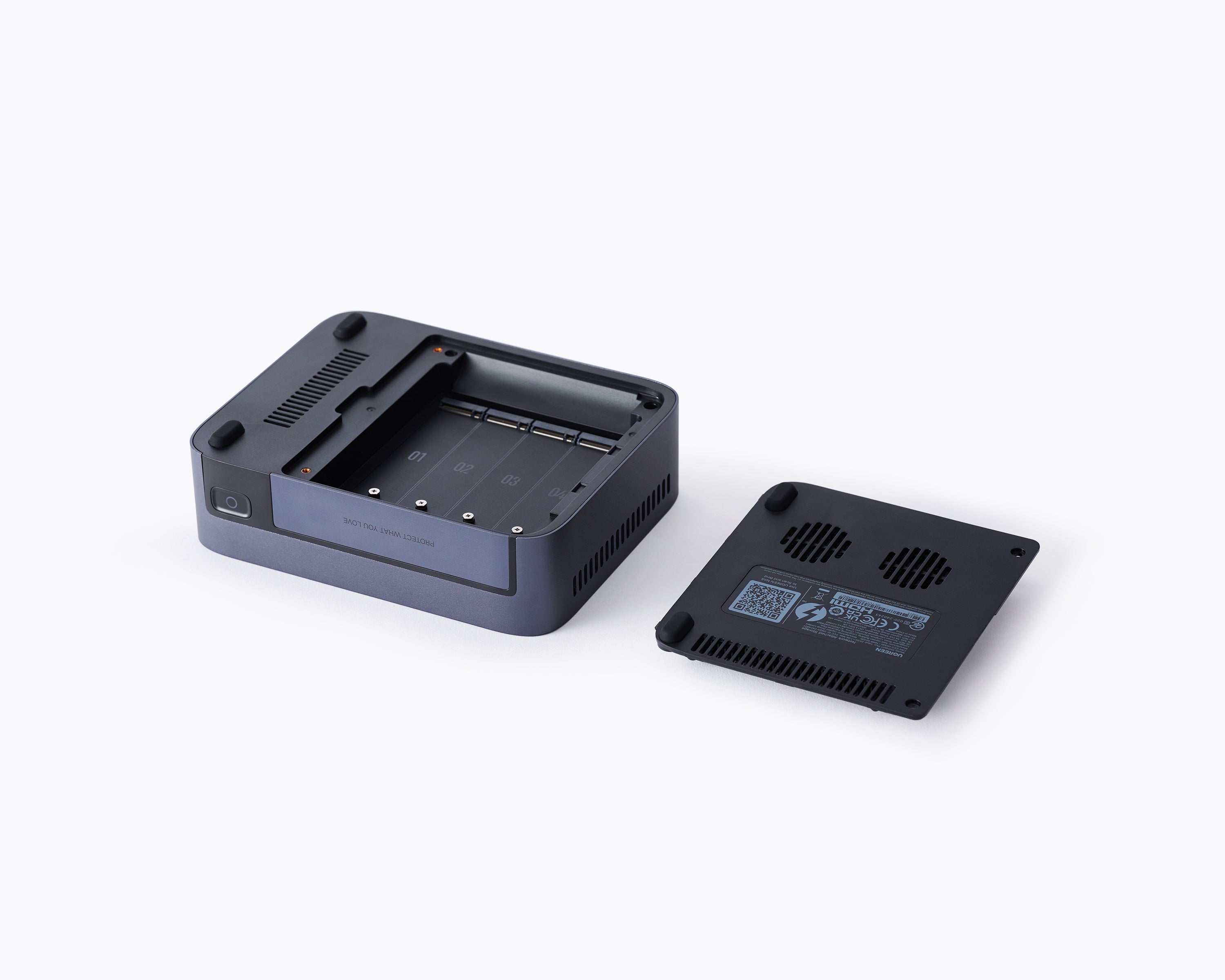 UGREEN NVMe NAS 32TB & 10GbE ポート | 30日間無料トライアル